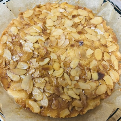 罪悪感と幸福感のあいだで——フロランタンという手土産